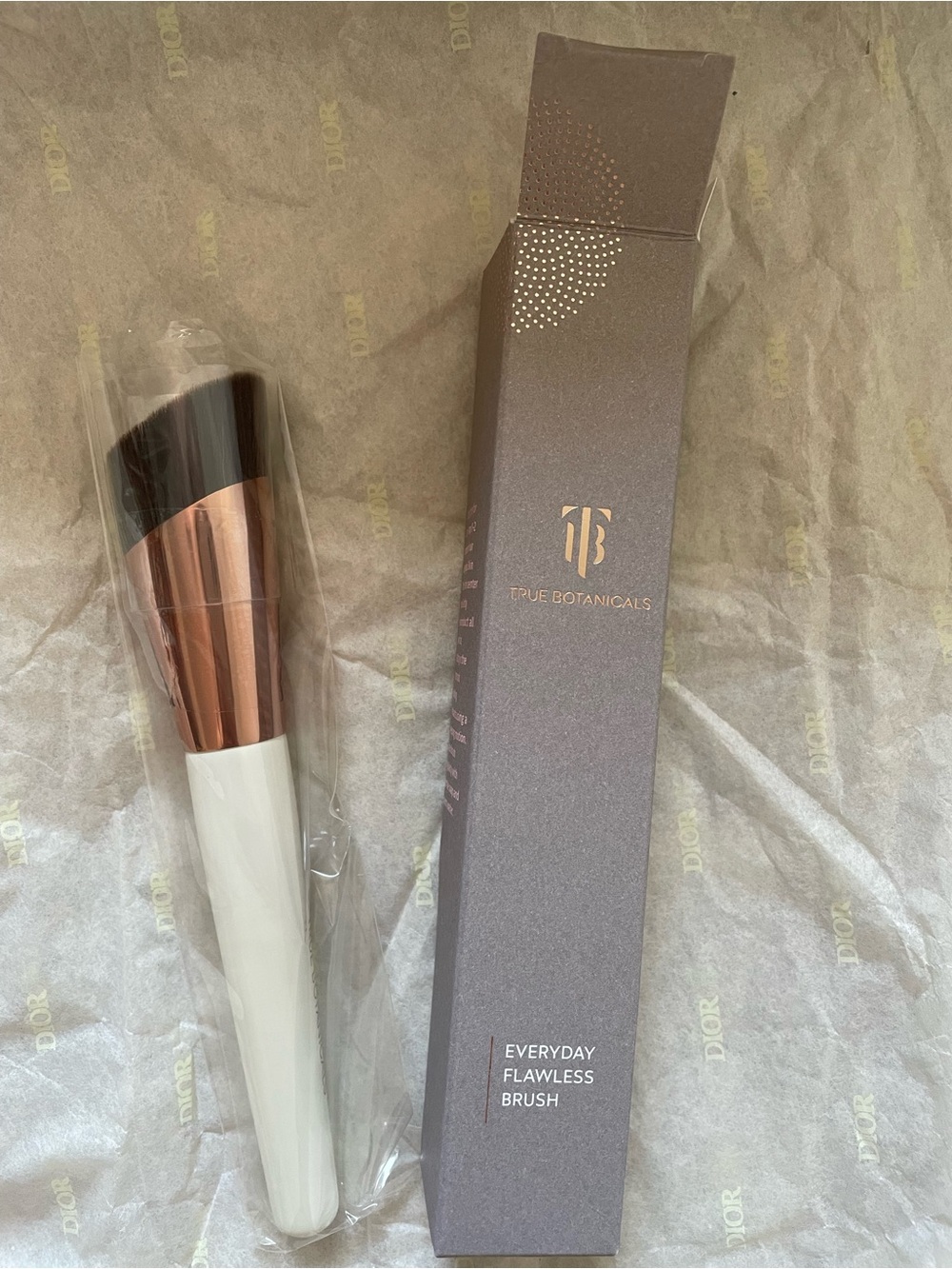 True Botanicals Everyday Flawless Brush
